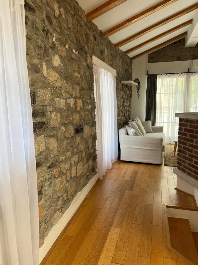 Guesthouse 45 Dutovlje Extérieur photo